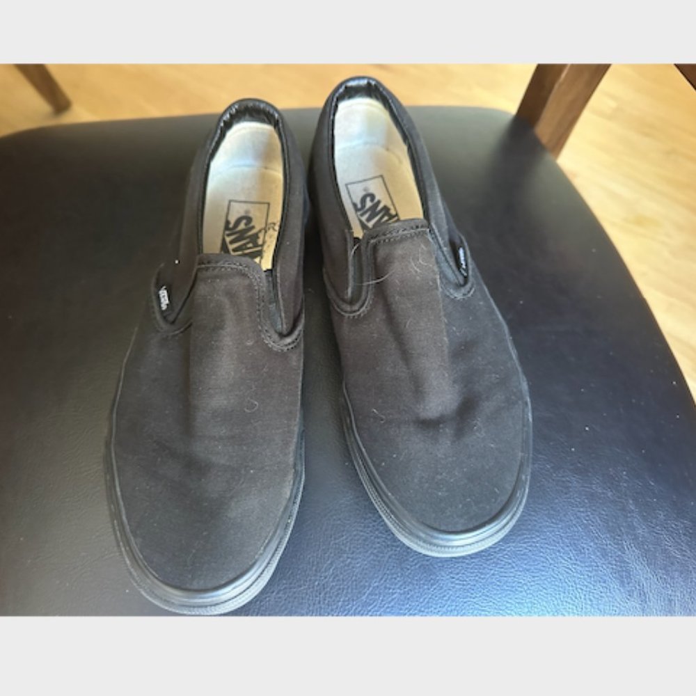 Unisex All Black Slip On Vans